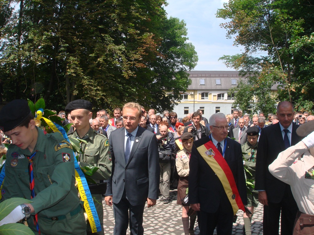 Odsloniecie Pomnika na Wzgorzach Wuleckich23.JPG